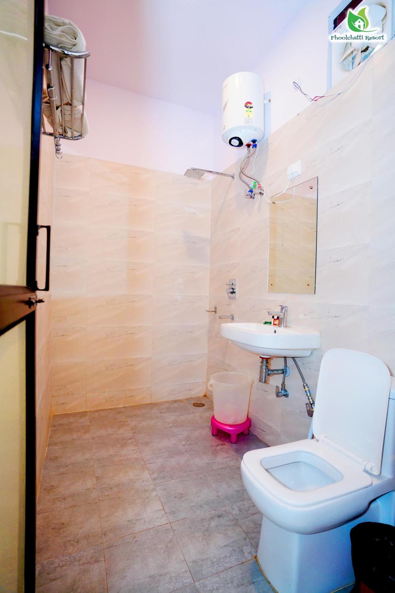 Phoolchatti Resort Risikés Kültér fotó